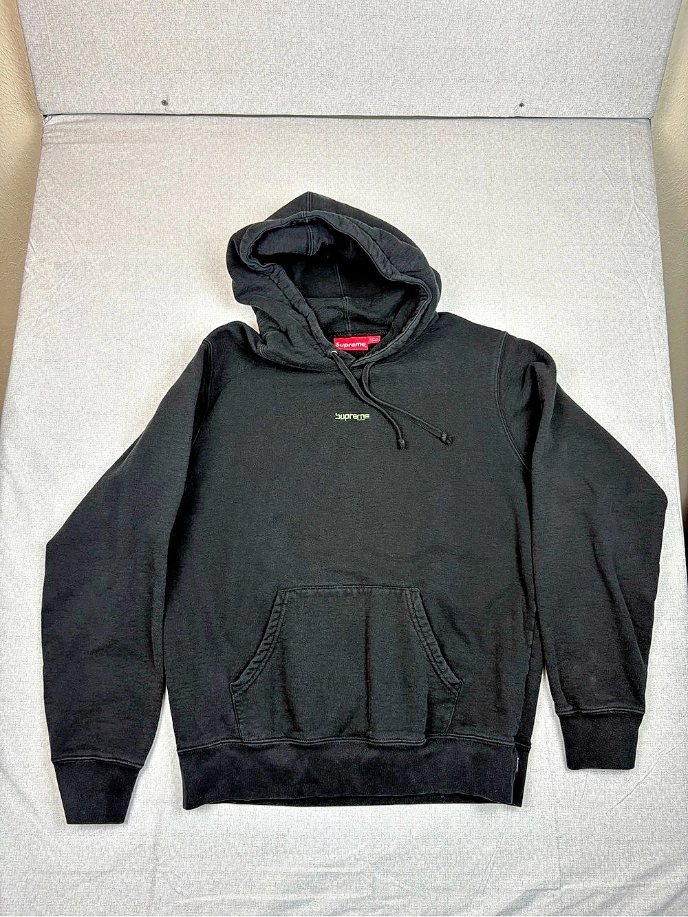 Supreme Small Box Hooded Sweatshirt Black Pullover Hoodie Size Medium